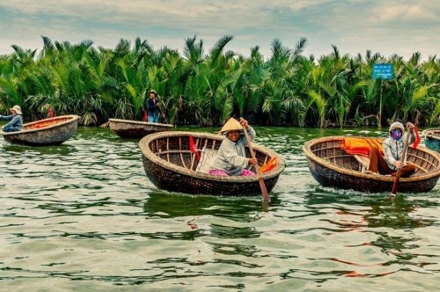 danangcooking's tweet photo. Who want to ride Coconut Basket Boat? https://t.co/osvirV1tcg
#hoiantrip, #basketboat, #funtour, https://t.co/6nRDOP0HBm