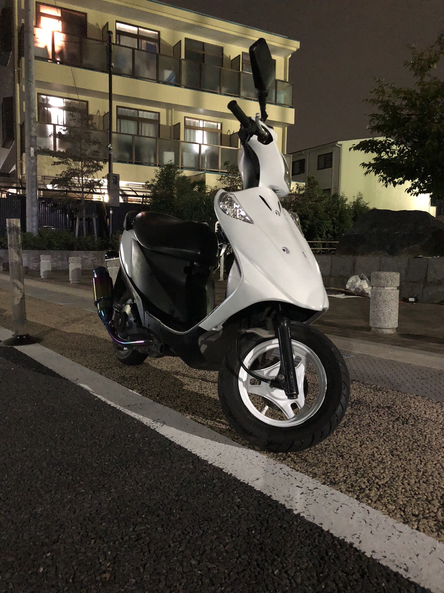 スズキ - アドレスv125g 外装 シルバーの通販 by @｜スズキなら