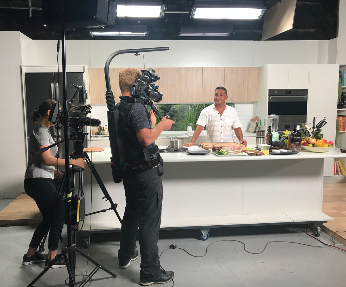 SydneyTeleport's tweet photo. Our offices have never smelt so good!!! Last week in Studio 3, we were joined by @PrecinctStudios &amp; @peterkuruvita as they filmed the second season of Coastal Kitchen for @SBS - on screens later this year!
#PrecinctEats
#ThePrecinctStudios
#ifitmovesweshootit https://t.co/c2jbT1kKCL