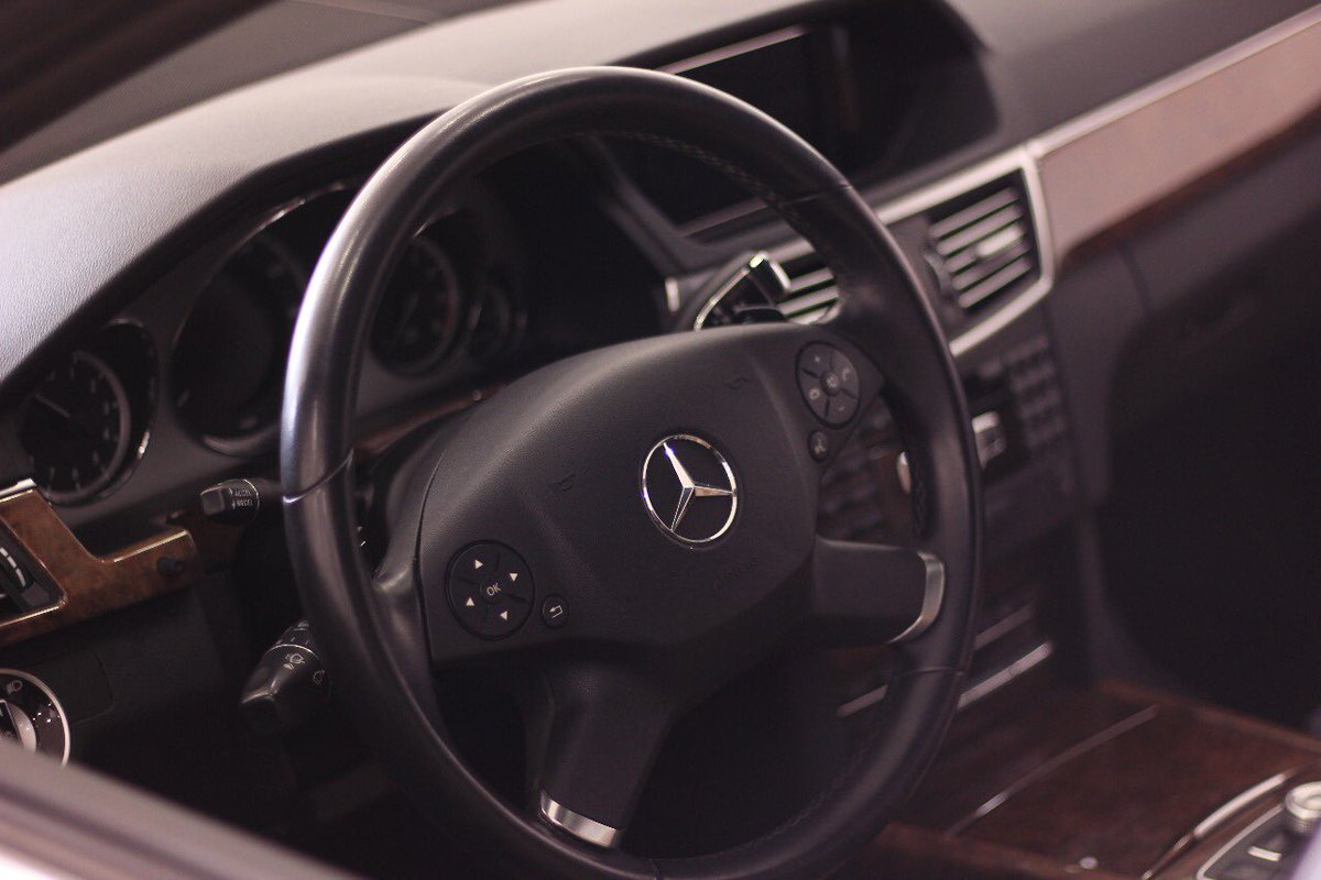 مرسيدس E350
موديل 2012 
السعر 6700 قابل للتفاوض 

للمزيد من الصور والمواصفات 
التواصل بالخاص او الواتس اب 

api.whatsapp.com/send?phone=968…

.