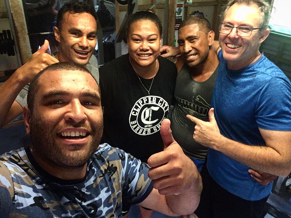 BrettWright19's tweet photo. Great session with the boys from the Tokelau 🇹🇰 #Boxing &amp; #Judo team after the #Van2017 Pacific Mini Games... #newfriends #athletes #tokelau #gainz #grind #beastmode #noexcuses #PowerHouse 🌴👊🏽🌴 https://t.co/cOUaON82zS