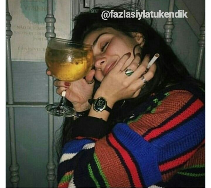 `yüz döndüm yüzlercesine ，bir tek sana gönül koymadım.`