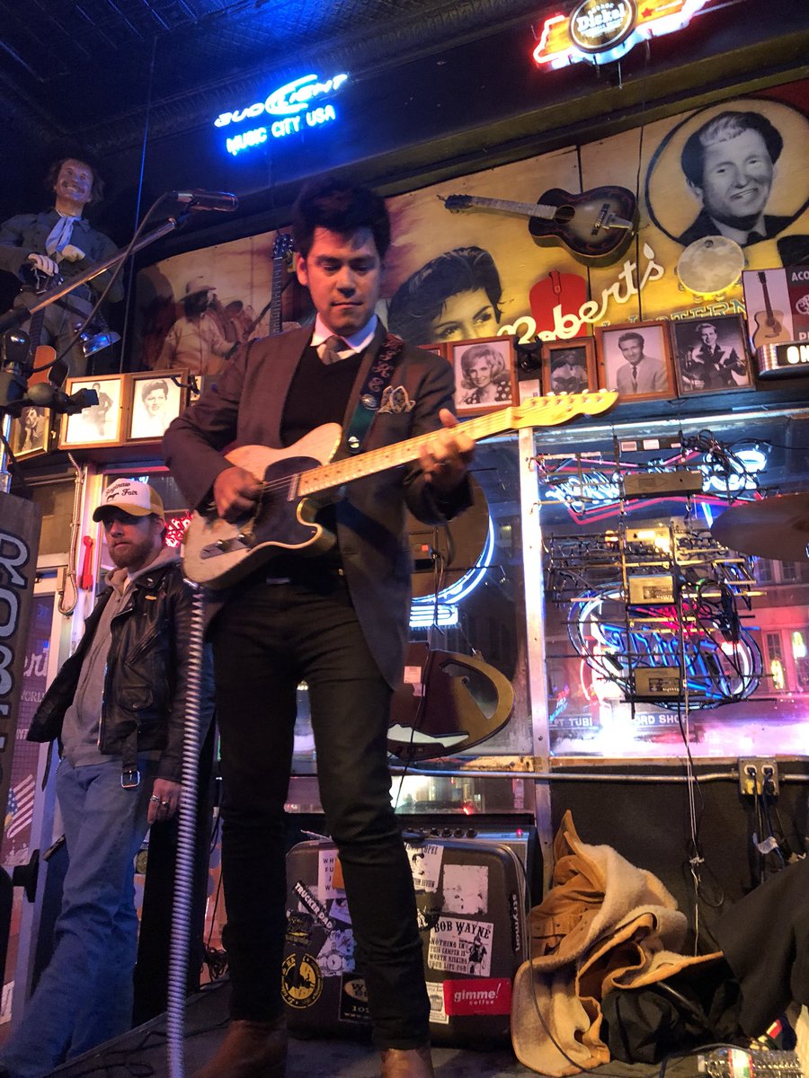 Extra fun tonight at <a href="/RobertsWWorld/">RobertsWesternWorld</a> thanks <a href="/EugeneEdwards25/">Eugene Edwards</a> !