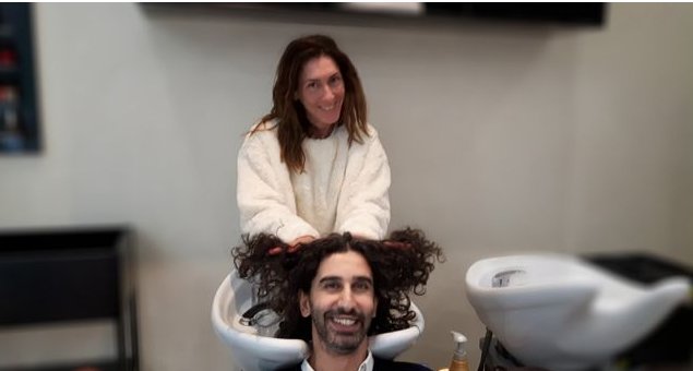 "Happy hours" chez les coiffeurs. Une application permet d'aller che le #coiffeur à moitié prix pour les mêmes prestations en fonction des horaires.  A découvrir sur <a href="/franceinter/">France Inter</a> dans franceinter.fr/emissions/l-es… <a href="/naeltoyou/">naeltoyou</a> <a href="/leciseau/">Alban le ciseau</a>