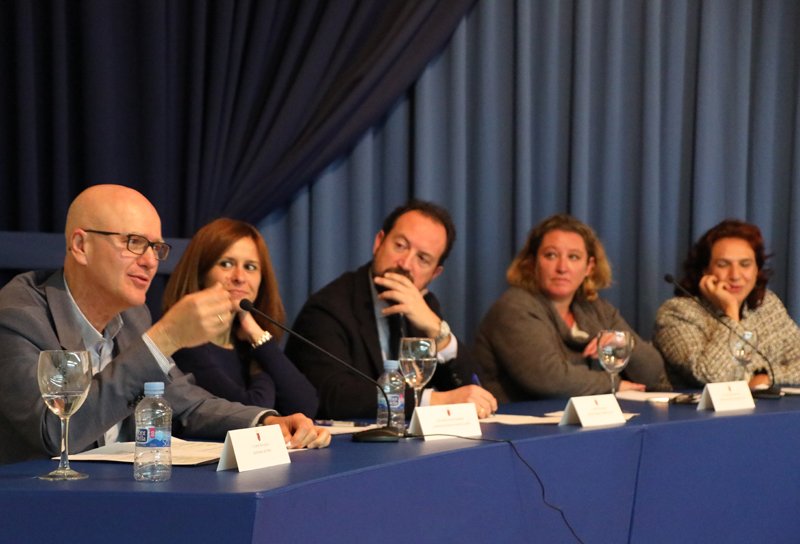La Fundación celebró ayer en Lorca una actividad que aunó teatro y debate en torno a la mediación, con motivo de la próxima conmemoración del Día Europeo de la Mediación, el 21 de enero.