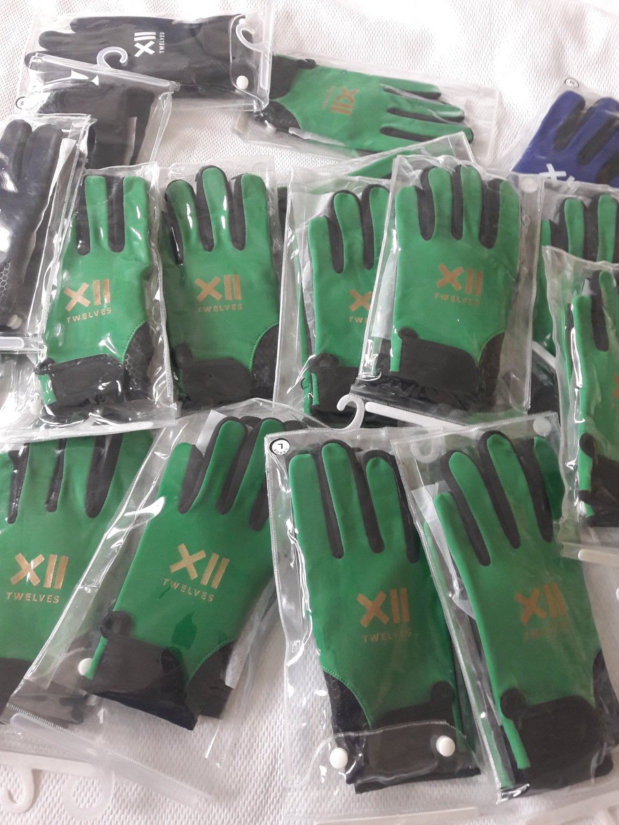 Top class service from <a href="/12_twelves/">Twelves</a>. <a href="/BectiveGFC/">Bective GFC</a> glove order put through Monday morning and delivered Tuesday.#Faultless#Quality
