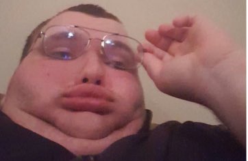 EyeBrowedMarven's tweet photo. When the sex Doll keeps saying "Insert" but you already In and you can’t relate 😂 https://t.co/RS5HuCzS7s