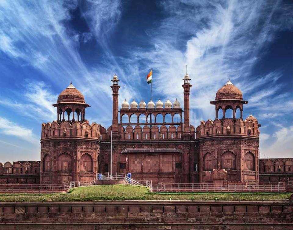 Delhi - #HeartofIndia

Best Places to Visit in Delhi:- #RedFort #JamaMasjid #HumayunsTomb #QutubMinar #ParliamentHouse #IndiaGate #PresidentsHouse #LotusTemple #AkshardhamTemple

Experience with Delhi Tour: bit.ly/2FKCoK3

#IncredibleIndia #DelhiTourism #TravelsiteIndia