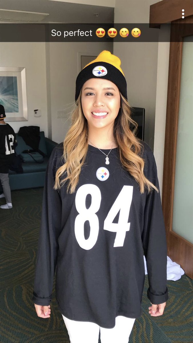 RealJoshButler's tweet image. Can we just take a moment.... wow @MissAnhifer #steelers