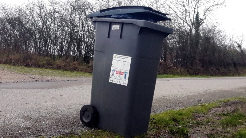 sakaide_fr's tweet photo. Mon bilan de 2017. Année riche de #rencontres, d'échanges et d'apprentissages. https://t.co/prG2zxn0L2 Merci à tous ! #zerodechet #zerowaste https://t.co/CvOjuZk4uR