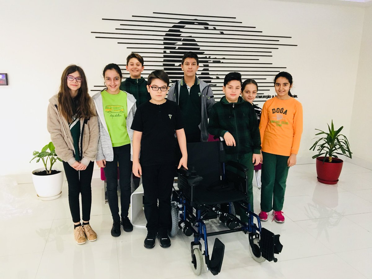 #2018engellerikaldirsin diyoruz ve <a href="/CevizlibagDoga/">Doğa Koleji Cevizlibağ Kampüsü</a> ortaokulu öğrenci meclisi olarak bir görme engelli arkadaşımızın hayatına dokunabilmenin haklı gururunu akülü sandalyemizi teslim alarak yaşıyoruz #doğaöğrencimeclisleri #herokulbirsandalye <a href="/SibelIzgiman/">Sibel İzgiman</a> <a href="/AliRizaLule/">Ali Rıza Lüle</a> <a href="/salhakbay/">Salih Akbay</a>