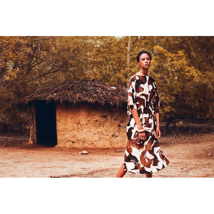 #TBW - #Fashion #editorial styled by me for <a href="/elespanolcom/">EL ESPAÑOL</a> last year 👏🏻 Pics by <a href="/wwwlaurence_es/">Laurence De Rien</a> / Editorial de #moda para El Español, hace un año