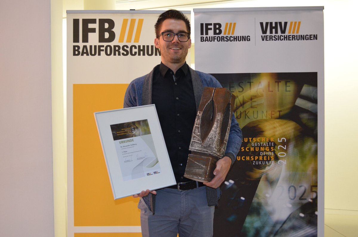 1. Platz des  #Bauforschungsnachwuchspreis  „Gestalte Deine Zukunft 2025“

Für seine Dissertation über die Methode der parametrischen Lebenszyklusanalyse auf die CAALA aufbaut, erhält unser Mitgründer Dr. Alexander Hollberg den 1. Preis von @VHV_Gruppe und IFB
