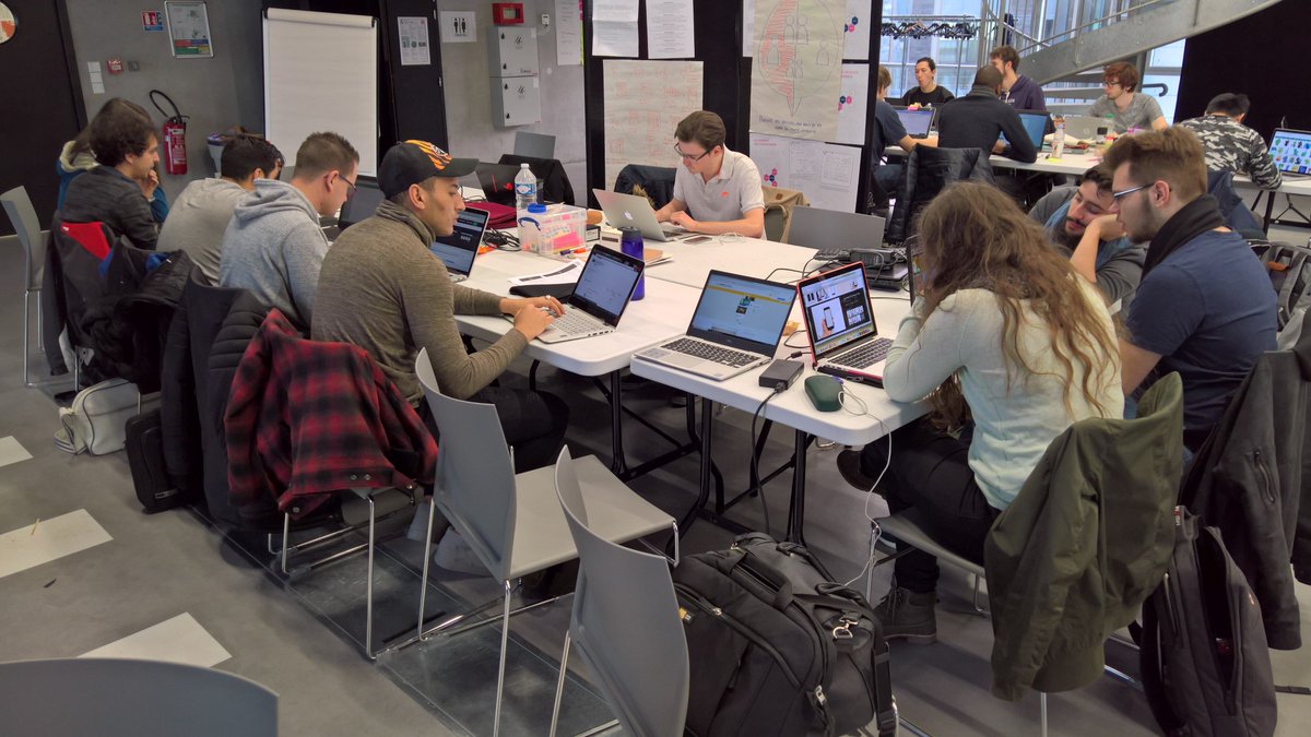 stick_nshare's tweet photo. Toute l'équipe de @stick_nshare est déjà à fond pour ce #jour3. Le projet avance bien ! #SI2018 @ENSICAEN https://t.co/Whnqq37btv
