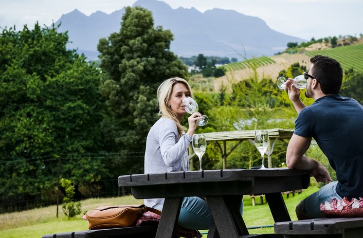A question tourists often ask: What’s a good wine to order? What wine should I take back home? Here are some suggestions. bit.ly/2mIaAwp