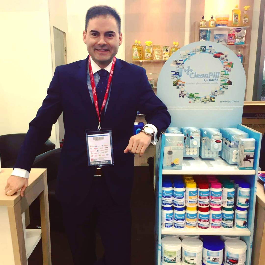 cleanpill's tweet photo. Hoy Orache Desinfection está de feria en Italia. Se trata de una gran exposición internacional, organizada por #BolognaFiere. Cleanpill presente en el stand B133.
https://t.co/bzz5USjFLO
#cleanpill #orache #BolognaFiere #pastillas #pastillasdelejia https://t.co/IkIqO1kv65