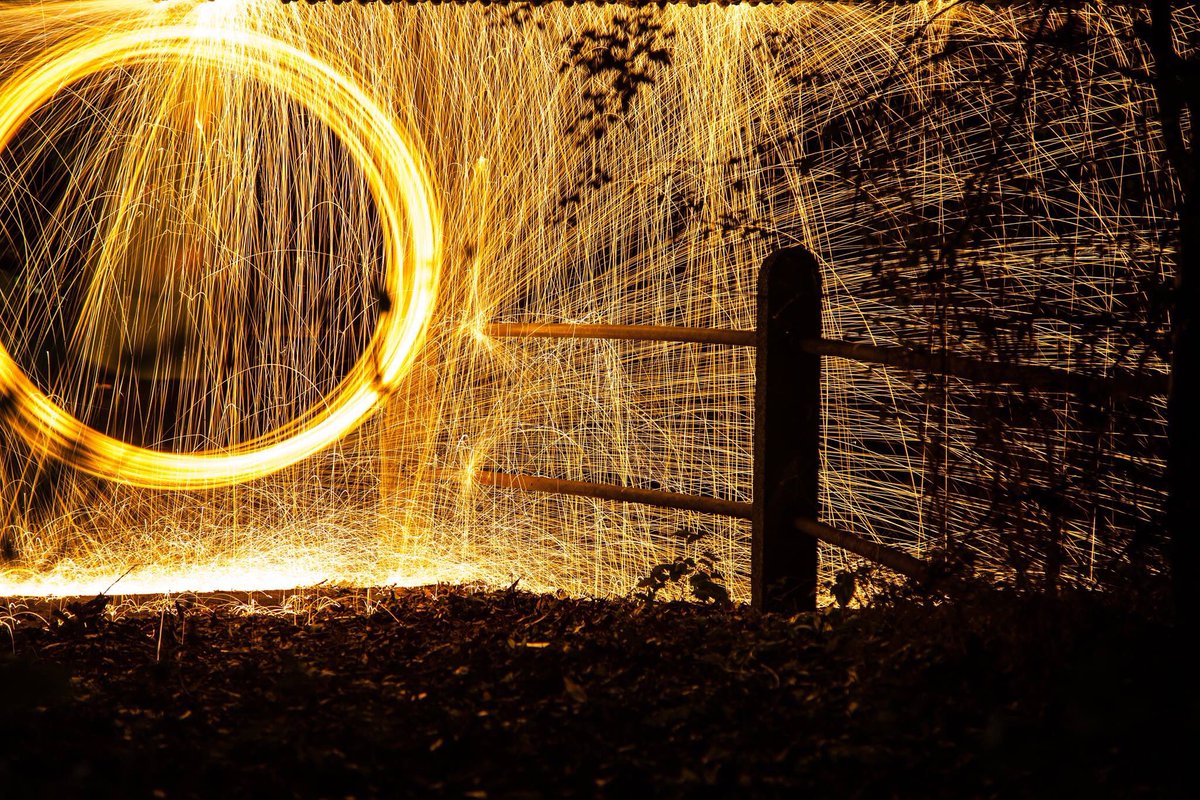 anglocreative's tweet image. Learn how to produce dramatic #photography effect with #Steelwool #wirewool #spunup bit.ly/Wirewoolphoto #Tutorialtuesday