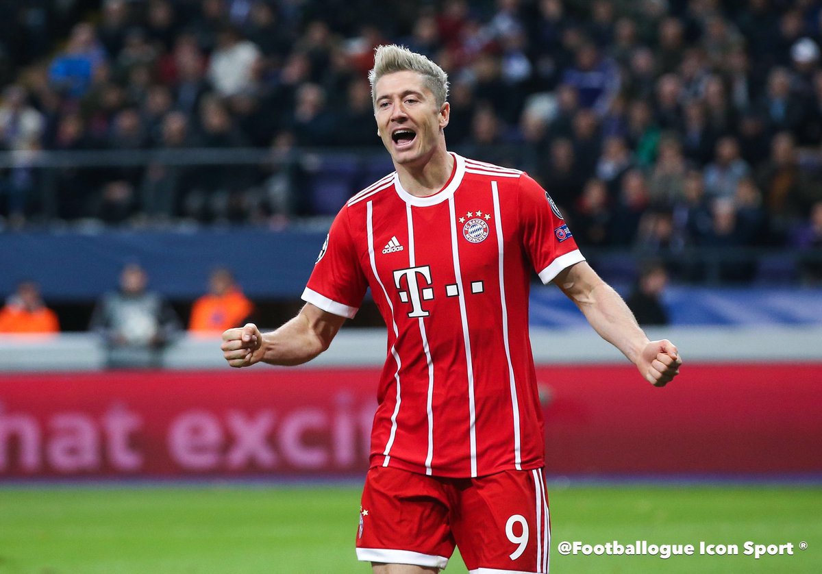 Footballogue's tweet image. [#Transfert🔁] Selon @marca, le Real Madrid ambitionnerait de renouveler complètement son attaque cet été et de former la "NHL" composée de Neymar, Hazard et Lewandowski