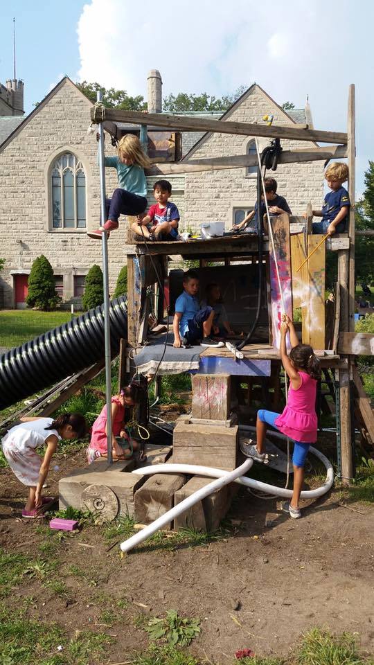 basurama's tweet image. Los mejores parques, juego libre, reutilización directa, máxima felicidad #Playfreenyc #Playgroundnyc #reuse #Autocoles #Almendro3