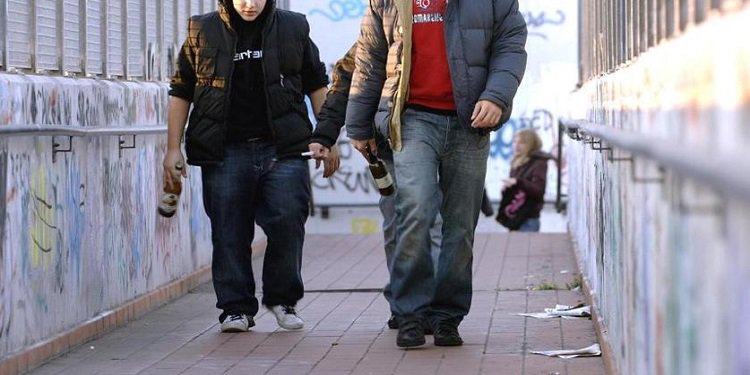 Baby gang e libri: consigli di lettura per inseguire la legalità: <a href="/santalmassi/">Santalmassi</a> <a href="/Sinnos1/">Sinnos</a> <a href="/ponteallegrazie/">Ponte alle Grazie</a> <a href="/Pat14Rinaldi/">Patrizia Rinaldi</a> <a href="/fortelettrice/">Elisabetta Bolondi</a> dlvr.it/QBbgm5