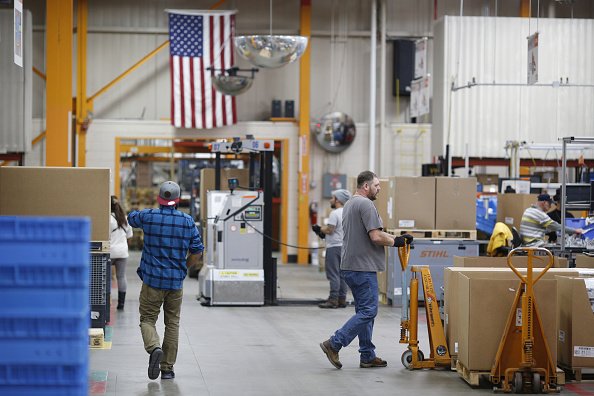 U.S. factory production rose for a fourth straight month in December bloom.bg/2rklY82