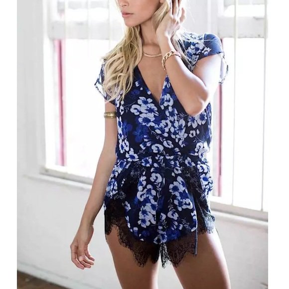 captainallly's tweet photo. So good I had to share! Check out all the items I'm loving on @Poshmarkapp from  @usmgrl  @ShopSGFashion  : https://t.co/uSkGhq0zje https://t.co/L0fMRTBct2