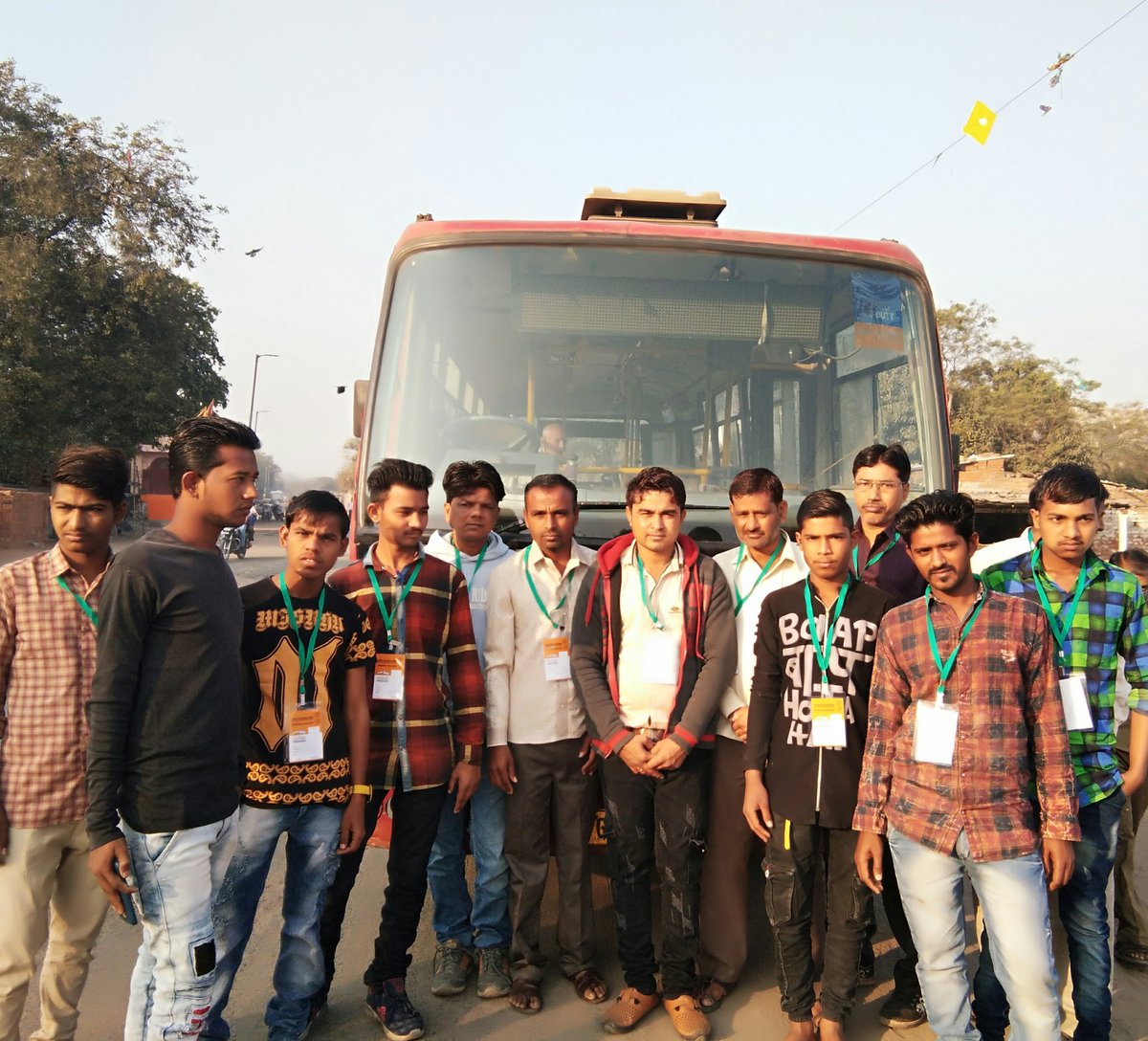 lalitdhamel's tweet image. ભારતનાં વડાપ્રધાન શ્રી નરેન્દ્રભાઈ મોદી જી અને ઇઝરાયલ ના વડાપ્રધાન શ્રી નેતાન્યાહુજી નાં સ્વાગત અને રોડ શો કાર્યક્રમ માં લાંભા વોર્ડ ની ટિમ