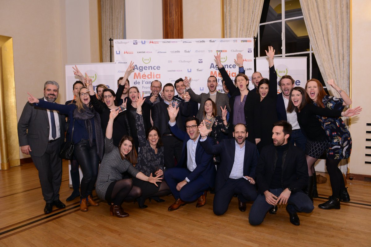 Re_Mind_PHD's tweet photo. Quatre prix pour l'agence, dont le grand prix Agence Media de l'année 2018 ! Immense fierté ! Bravo à toute l’agence, et merci à @Offremedia pour ces récompenses et la superbe soirée de remise des prix ! #AgenceMedia2018 #FusionReussie #WeAreReMindPHD https://t.co/2biKKNAfQo