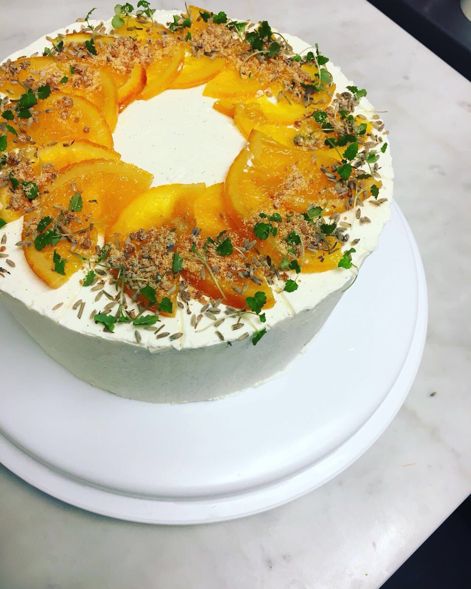 ditchlingbull's tweet photo. It’s a coffee & cake kind of a morning...& they don’t come much better than the ones made by our talented new pastry chef @jess_lelliott95 😍 #coffee #cake #pastrychef #wednesdaymotivation #beatjanuary https://t.co/PcuFsxIT2U