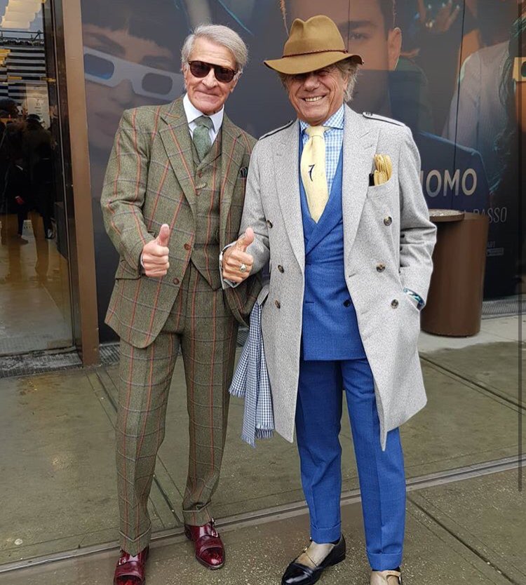 linoieluzzi's tweet photo. #linoieluzzi #albazarmilano #7style #doublebreasted #jacket #menswear #menstyle #dapper #elegant #style #gentleman #suit #viascarpa #coat #pittiuomo #pitti93 #florence #pu93 #linoandfriends https://t.co/sUVzFv0aL4