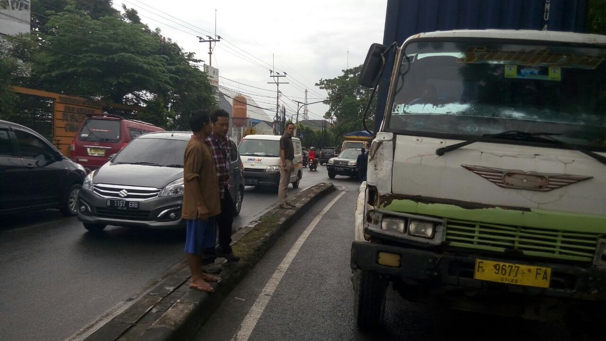 Gambar Truk  Kontainer Di Indonesia Otto Modifikasi