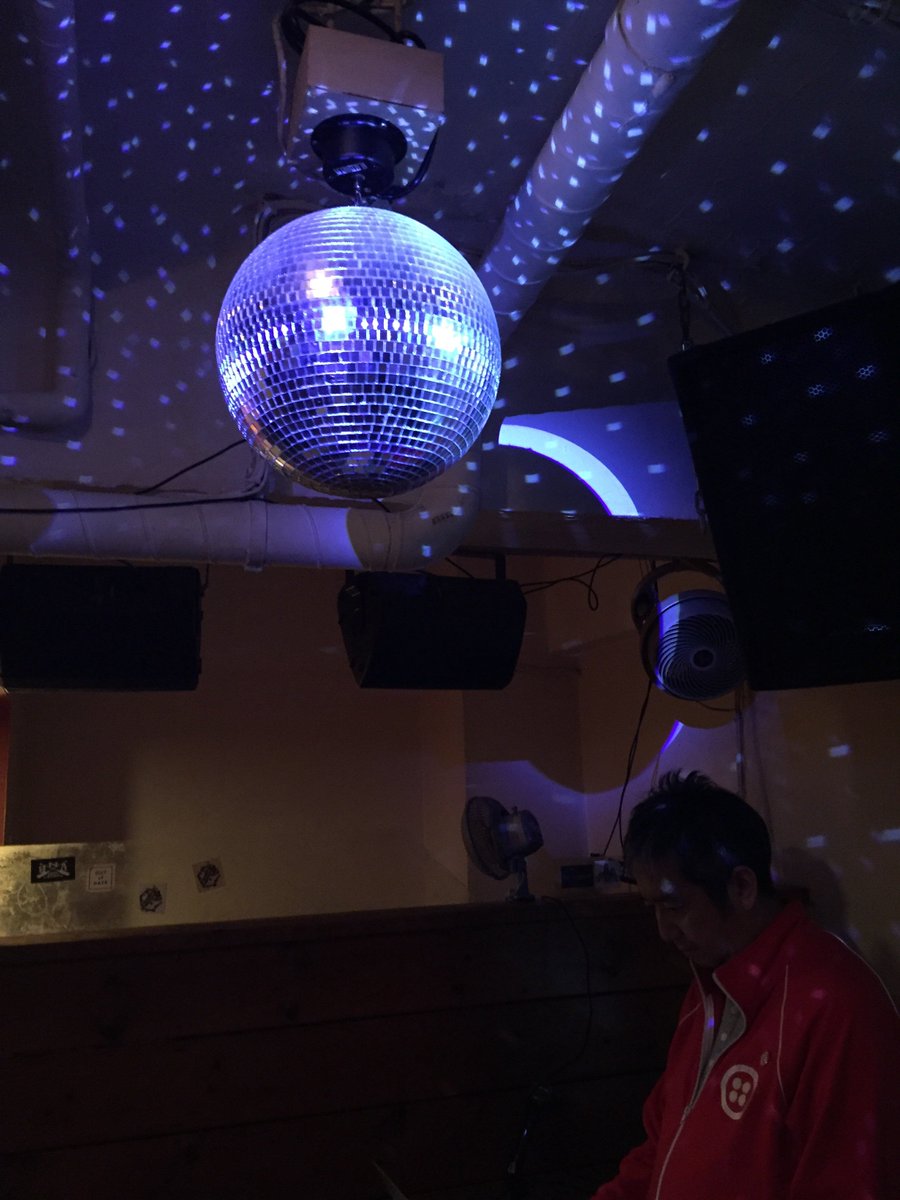 uturist's tweet image. ミラーボールいいなぁ。  #TwilioForKWC