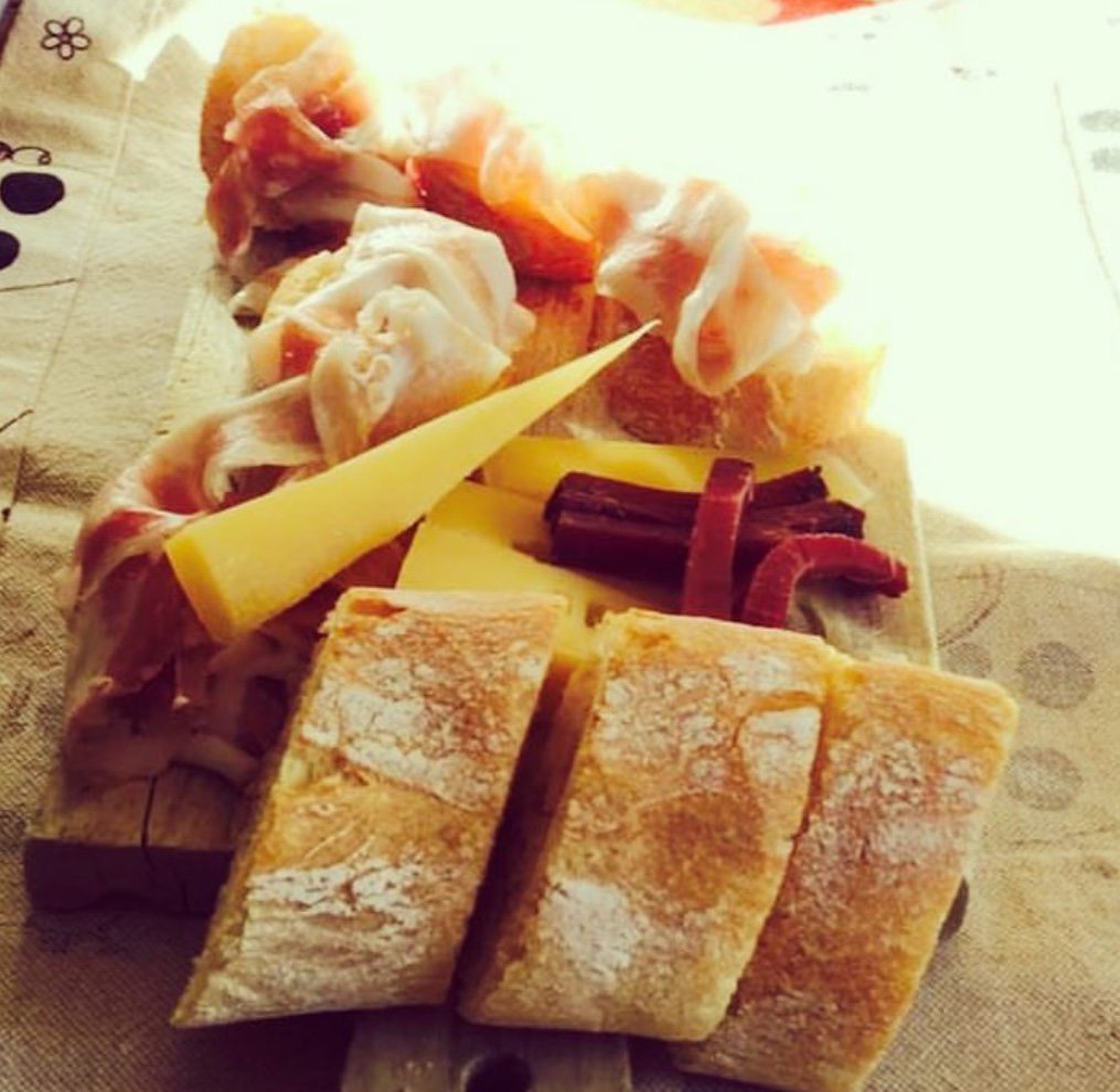 CraemMi's tweet photo. #infoCRAEM Mercoledì 17 gennaio 2018 riapre il Bar #CRAEM di Via dell Signora! Panini, piadine, piatti freddi e caldi per ogni gusto. Buon appetito!! https://t.co/92BHqb59AT