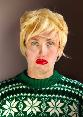 John_Sizzle's tweet photo. No it's not my niece and nephew, it's PHIL DUNNING and MAE MARTIN, and they're performing at my pub this evening, GET DOWN THERE YOU MADAMES! https://t.co/tSXbVdqo33 https://t.co/O3JHBQ9pWF