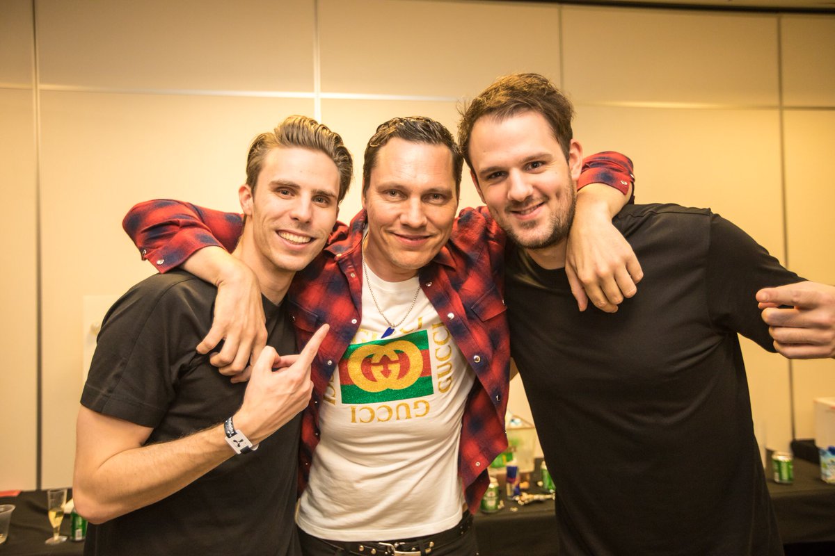 Happy Birthday to this legend!! Tiesto x W&W is gonna happen in 2018 💥🔥 https://t.co/CHRK1qAOlm