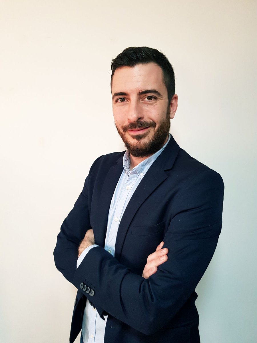 ConstruimColegi's tweet photo. [EQUIP] Avui és un dia important per a la candidatura #ConstruïmCollegi. Avui toca presentar al nostre candidat a president del @ColCrimiCat, el @DanLimons, de Barcelona! El Daniel és inspector de policia i professor col·laborador a la UOC, així com president de @ssebpolicing! https://t.co/6Lzjdk7cCx