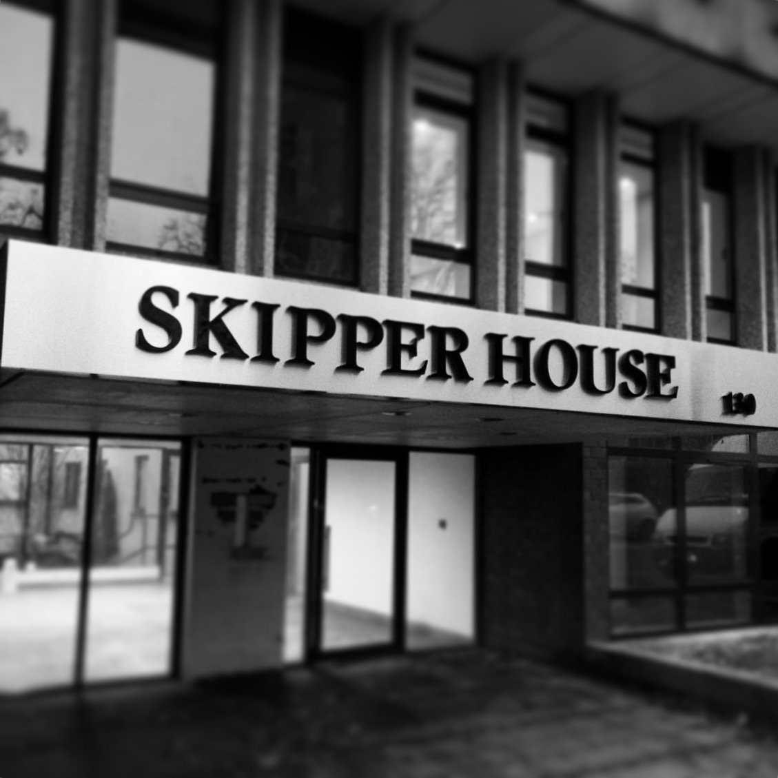 FSGSigns's tweet image. New signage for Skipper House in Norwich. Gloss black acrylic letters on a Butler finish pan. #signs #pansign #signage #design #new #norwich #norfolk #bespoke #acrylic #dibond #apartments #fascia