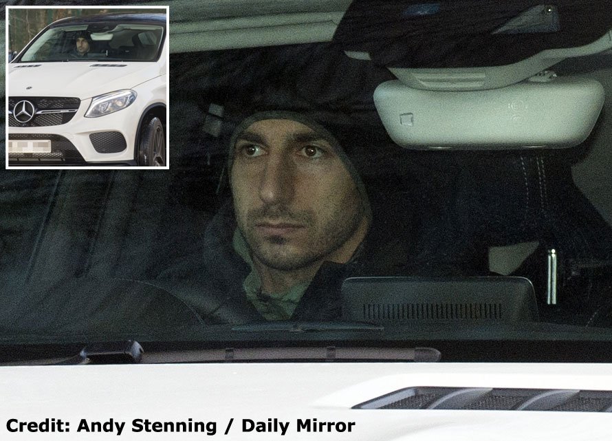 Still a United player? Henrikh Mkhitaryan drives in to Carrington training ground on Wednesday morning as the Alexis Sanchez switch from Arsenal hangs in the balance. mirror.co.uk/sport/football… #TransferNews