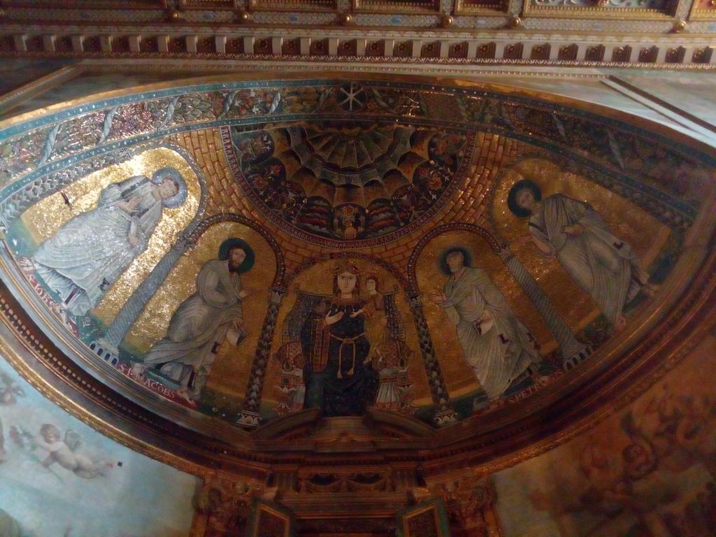 Chiesa di Santa Francesca Romana al #ForoRomano. Splendida vero? #romeisus #Rome #Roma #Gaudium @romewise @i_archi_e @ESPLORAROMA @Roma__Go @VeniVidiVisit