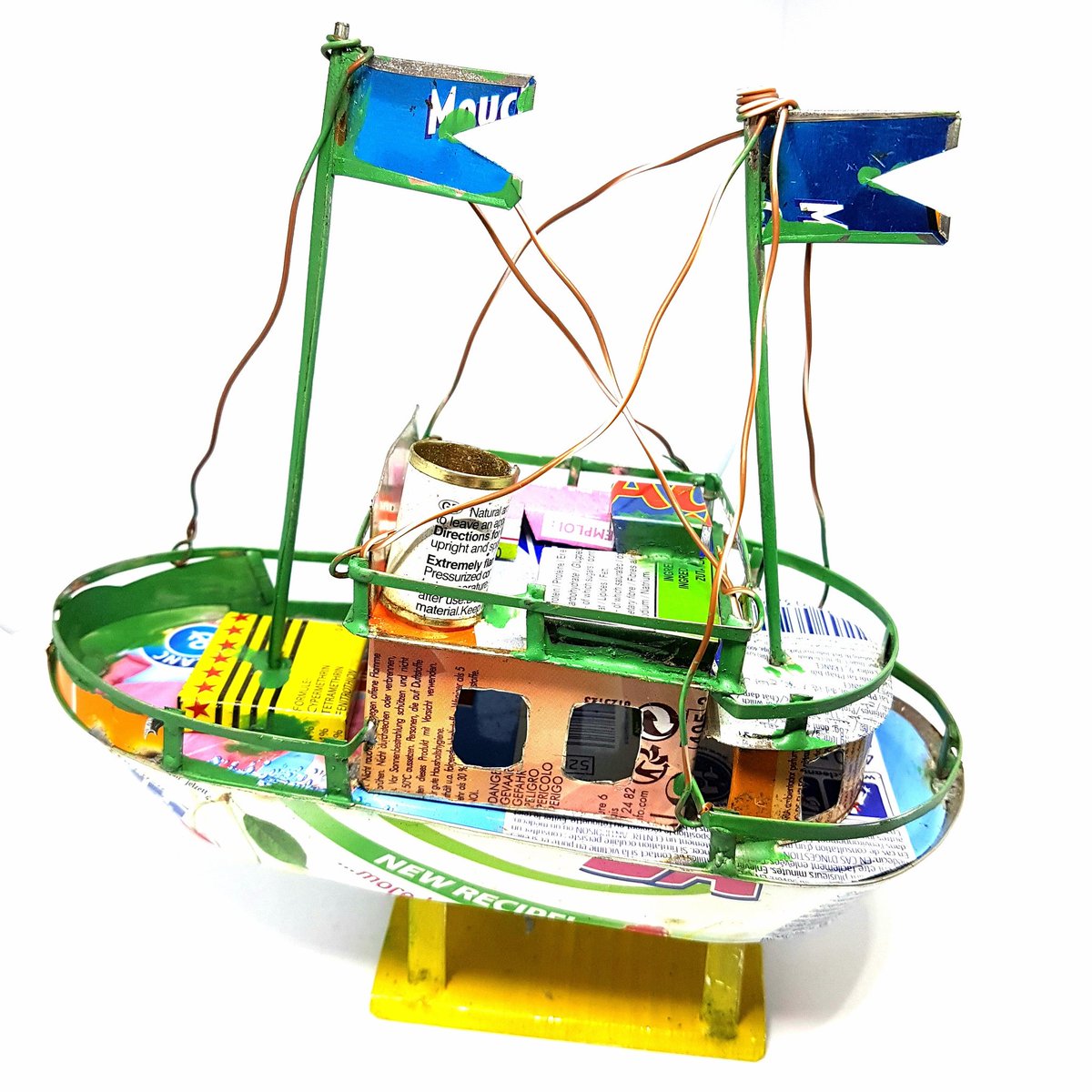 Farfalla_UK's tweet photo. All aboard ⛵#recycledcanboat #boat #boats #recycledcans #recycle #recycledmodel #recycled #recycledart #sailing #cute #love #fairtrade #models #modelboat #wednesday #allaboard #onlinemodels #boatsonline #WednesdayMotivation #farfalla_uk https://t.co/AcXXOzk2It