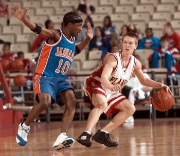 The BEST point guards:

1. Are unselfish

2. Know the playbook

3. Understand mismatches

4. Can adjust tempo

5. Communicate with the coach
