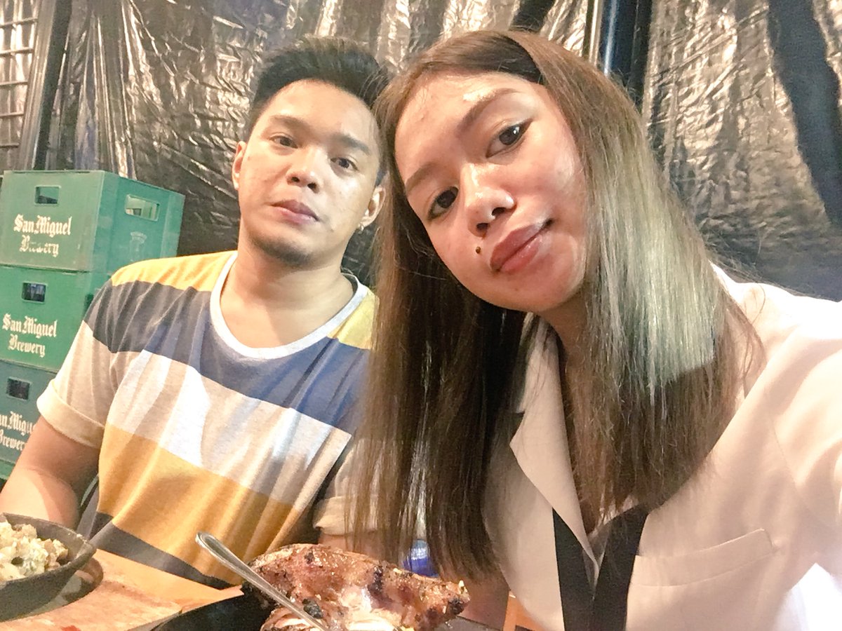 carganillamykha's tweet photo. Food Hunting again 😁🍗 
#chickychicken https://t.co/aLEDNAzHcH