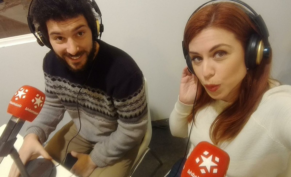 ¡Qué ganas de escucharos! 

@adictaalvinagre junto a <a href="/LlorensMiralles/">Llorenç Miralles</a> a punto de hablar en <a href="/ondamadrid/">Onda Madrid</a> de #ElTrenDeLas2227 y otros proyectos.