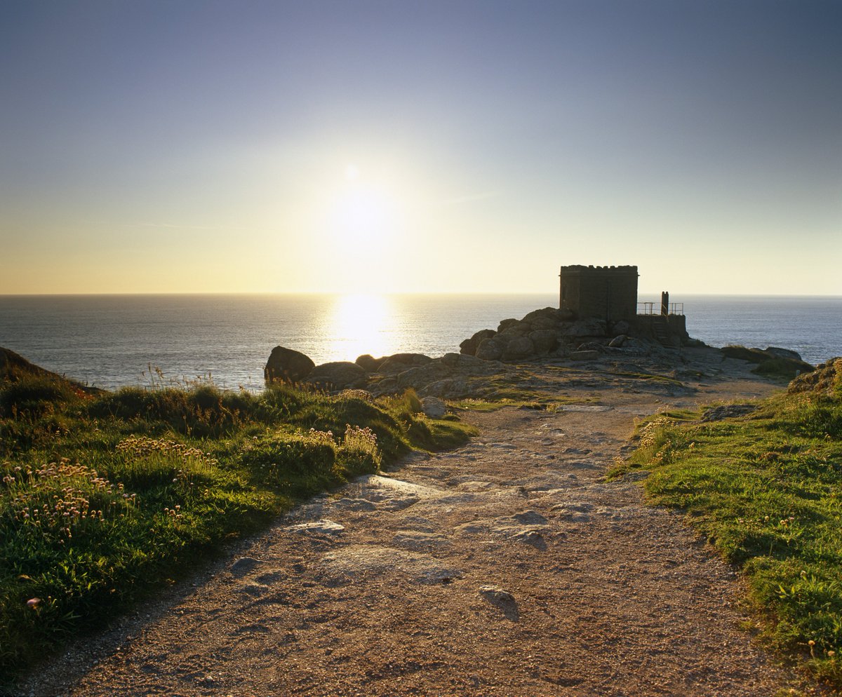 Exciting opportunities to join the team! We're looking for two Membership Recruiters at Mayon Lookout. Closing date 29 January. >careers.nationaltrust.org.uk/OA_HTML/a/#/va…