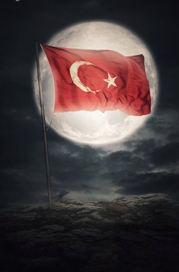 Isparta'nın Yalvaç ilçesindeki uçak kazasında şehit olan 3 askerimize Allah'tan rahmet, şehitlerimizin ailelerine ve milletimize başsağlığı diliyorum.