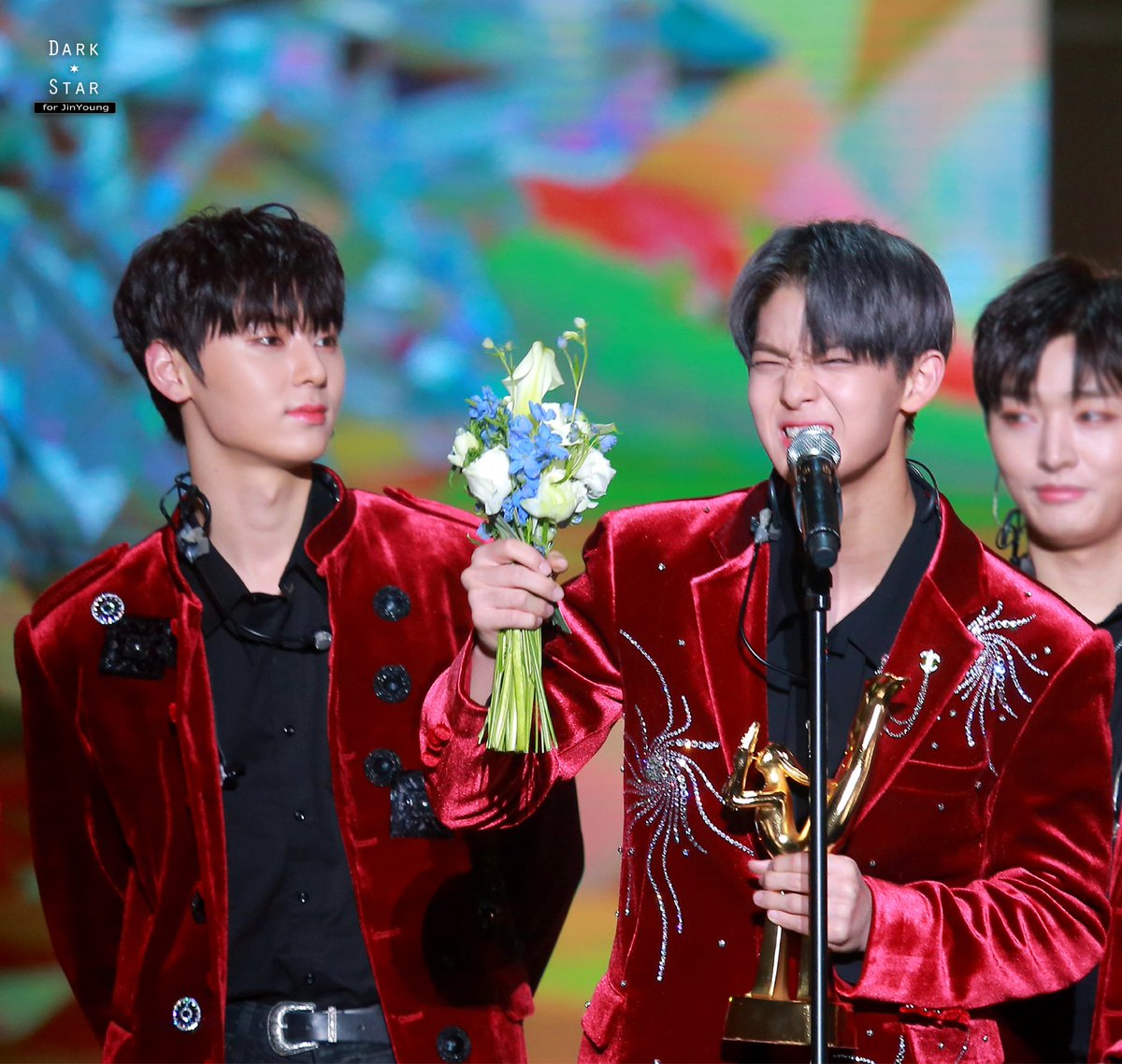 DarkStar_0510's tweet photo. 180110
#배진영 #워너원
 #BaeJinyoung #WANNAONE https://t.co/prwT76rFry