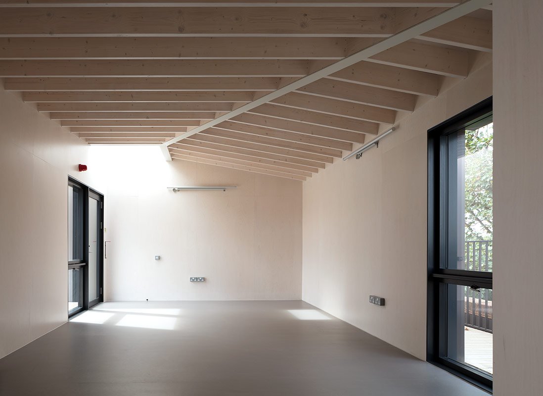 HenleyHalebrown's tweet photo. Delighted that our @DeBeauvoirBlock @TheBenyonEstate project is a @BCO_UK finalist! 
#workplace #OfficeSpace #office #Hackney #architecture #coworking
Photos @nickkane2008 https://t.co/ZJHEGoUOiX