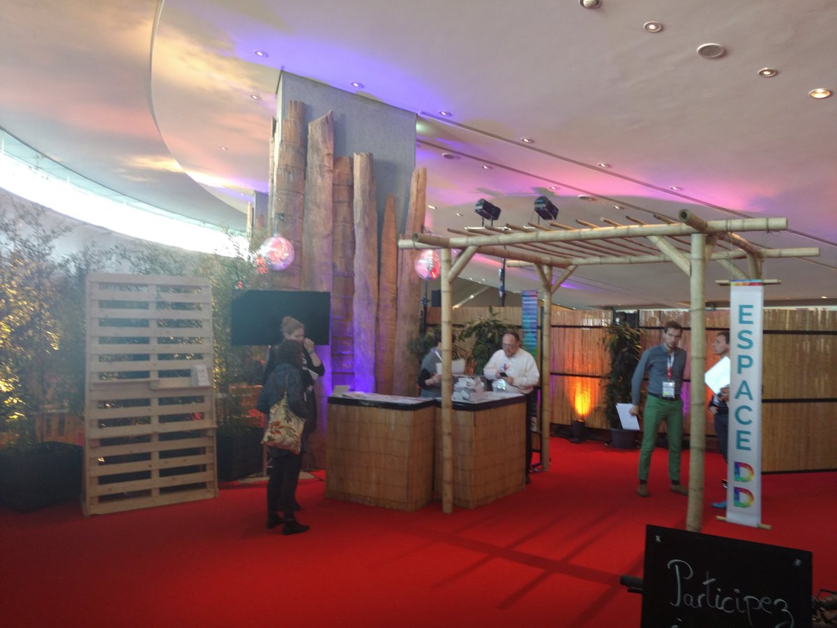 BIS_Nantes's tweet photo. Découvrez comment sensibilisé les visiteurs, exposants, techniciens à la gestion des déchets au #BIS2018 à #espaceDD #DeveloppementDurable #Nantes #Culture https://t.co/BntE47OcLs