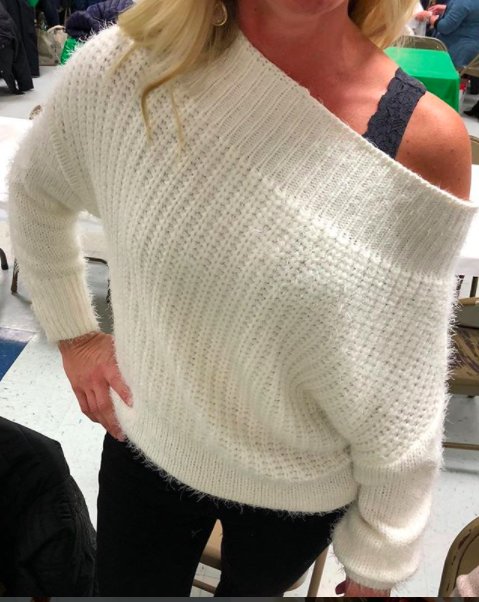 Take 25% off this sweater with code NEWYEAR25. #theliebernator #sweaterweather #piperandhollow

SHOP NOW-> piperandhollow.com…/just-like-the-white-winged-dov…