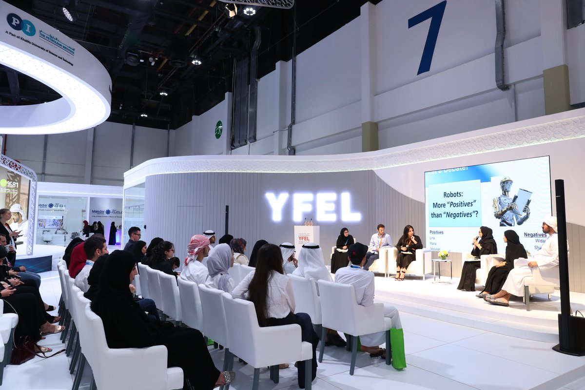 YFEL_MI's tweet photo. استضاف اليوم مسرح برنامج #القادة_الشباب_لطاقة_المستقبل نقاشين حول حظر استخدام البلاستيك ونقاش حول الروبوتات والذكاء الاصطناعي خلال #القمة_العالمية_لطاقة_المستقبل https://t.co/OsjX9TNg1t
